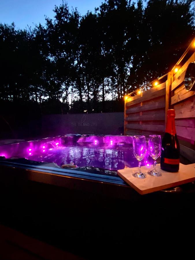 Bed and Breakfast The Island Life Texel - Wellness De Koog  Esterno foto