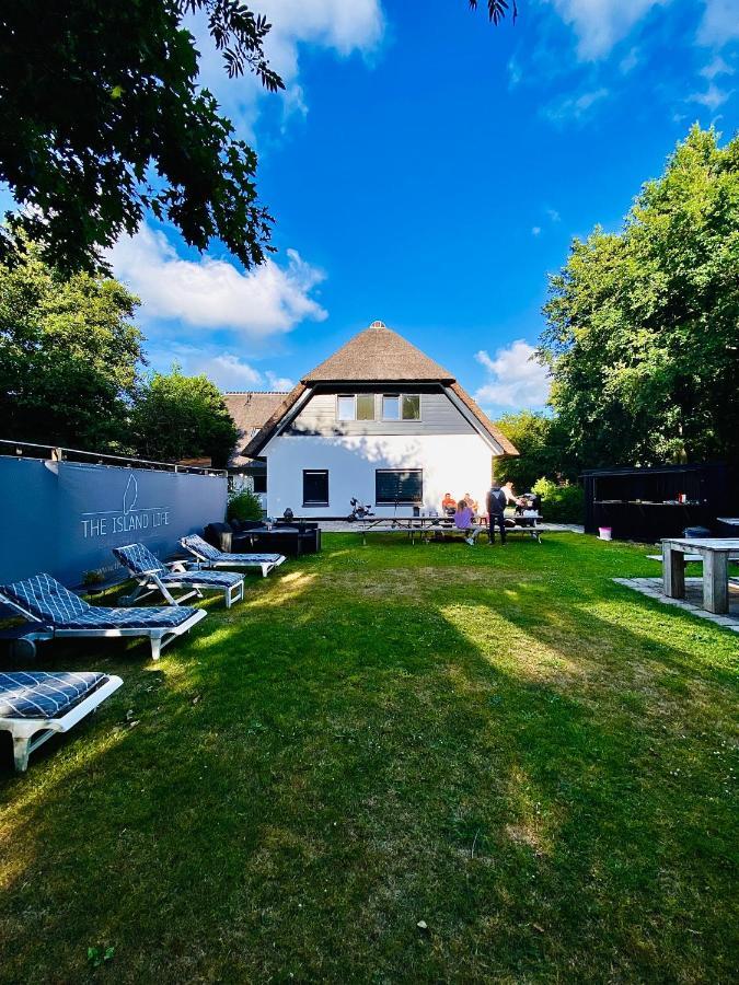 Bed and Breakfast The Island Life Texel - Wellness De Koog  Esterno foto