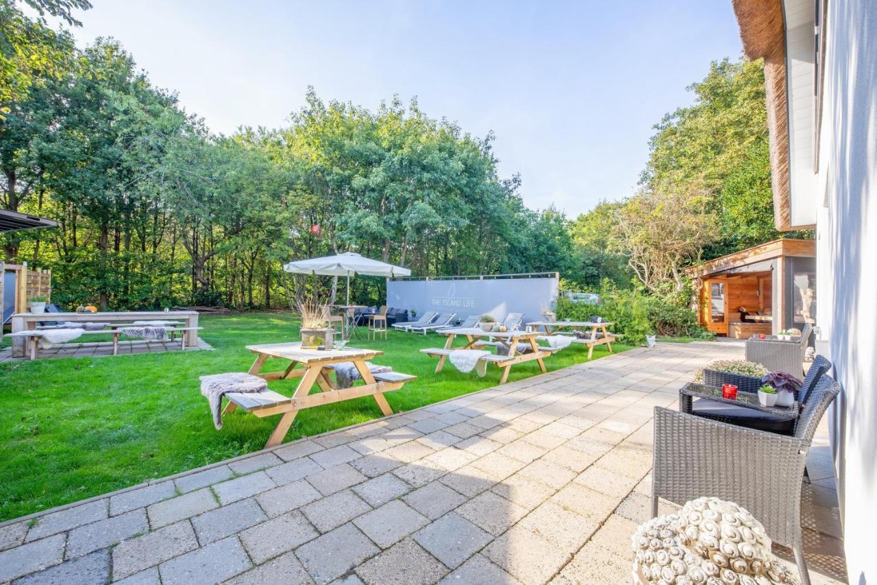 Bed and Breakfast The Island Life Texel - Wellness De Koog  Esterno foto