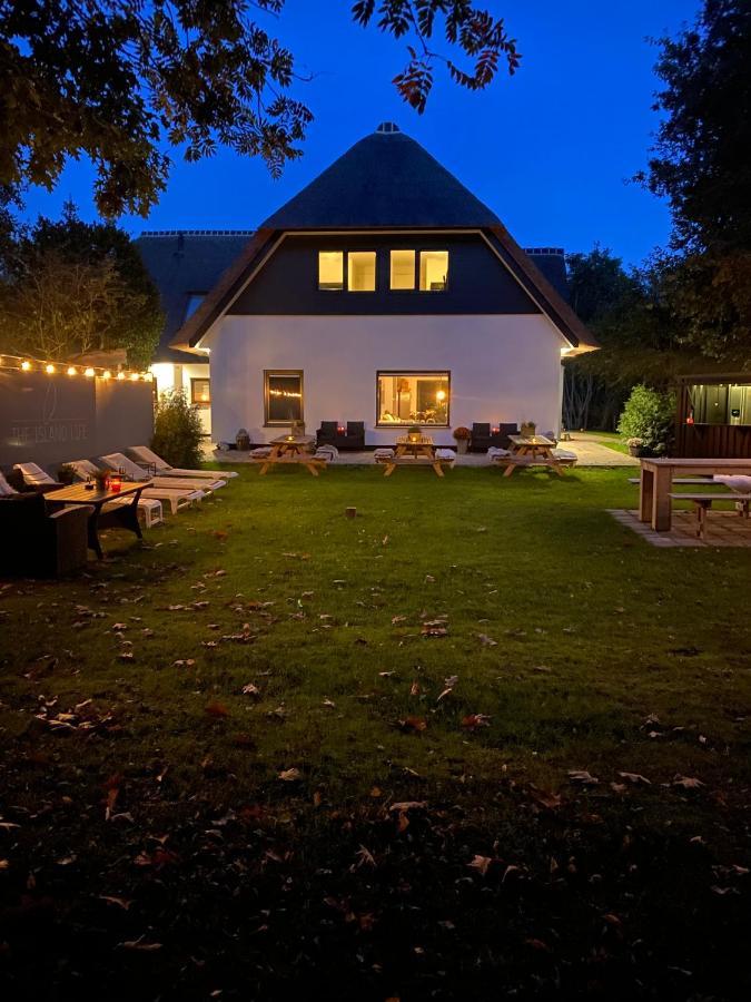Bed and Breakfast The Island Life Texel - Wellness De Koog  Esterno foto